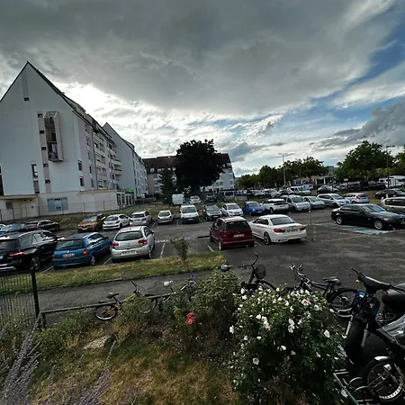 Le Madrid Spacieux 4 Pieces Parking Privee קולמר